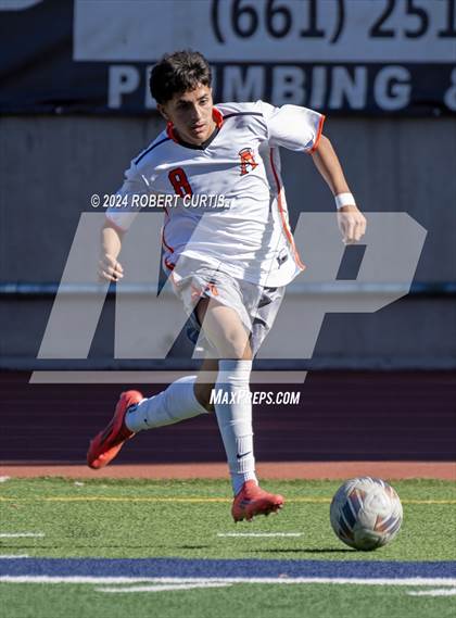 Thumbnail 2 in Independence vs. The Palmdale Aerospace Academy photogallery.