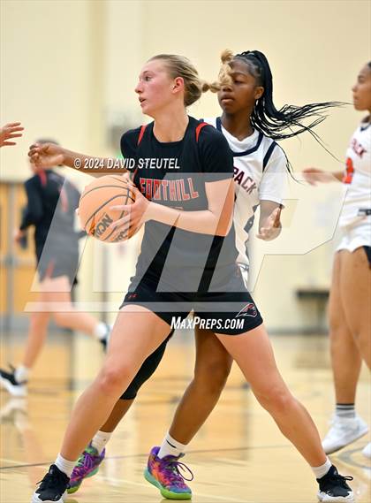 Thumbnail 3 in Foothill vs. Cosumnes Oaks (Rumble on the River) photogallery.