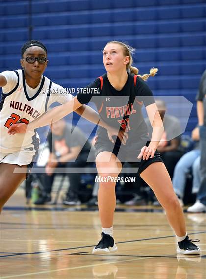 Thumbnail 3 in Foothill vs. Cosumnes Oaks (Rumble on the River) photogallery.