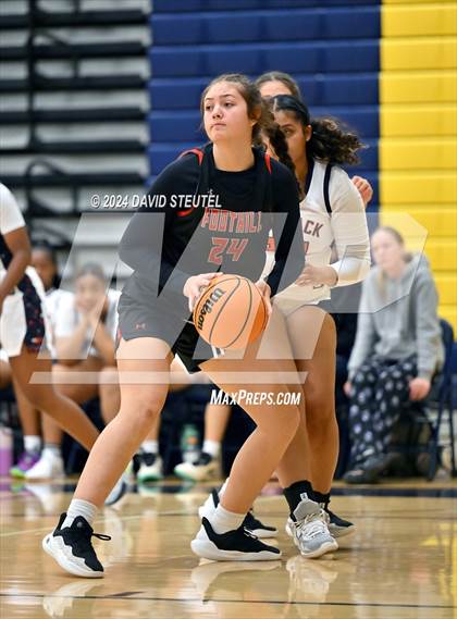 Thumbnail 3 in Foothill vs. Cosumnes Oaks (Rumble on the River) photogallery.