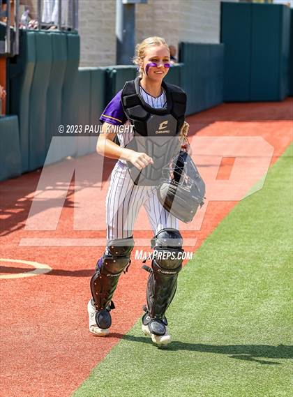 Thumbnail 3 in D'Hanis vs. Hermleigh (UIL 1A StateFinal) photogallery.