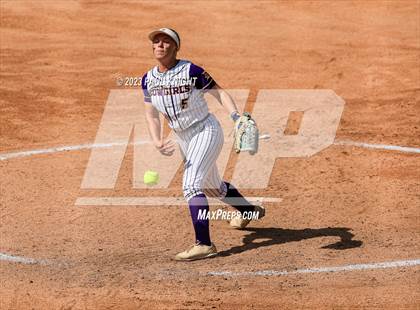 Thumbnail 1 in D'Hanis vs. Hermleigh (UIL 1A StateFinal) photogallery.