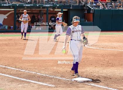 Thumbnail 3 in D'Hanis vs. Hermleigh (UIL 1A StateFinal) photogallery.