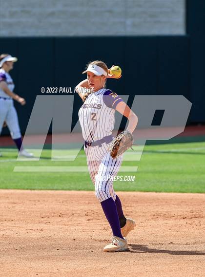 Thumbnail 3 in D'Hanis vs. Hermleigh (UIL 1A StateFinal) photogallery.