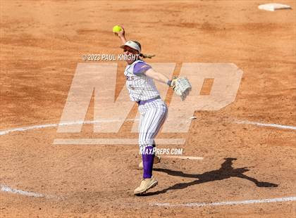 Thumbnail 1 in D'Hanis vs. Hermleigh (UIL 1A StateFinal) photogallery.