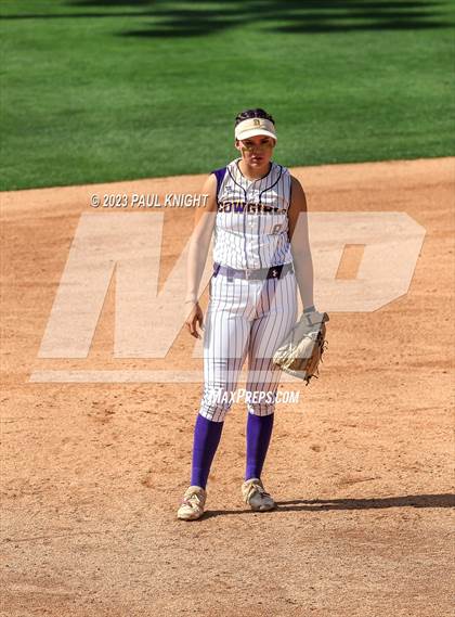 Thumbnail 1 in D'Hanis vs. Hermleigh (UIL 1A StateFinal) photogallery.
