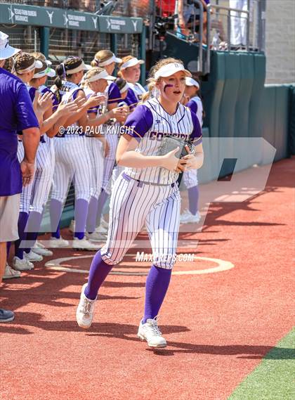 Thumbnail 1 in D'Hanis vs. Hermleigh (UIL 1A StateFinal) photogallery.