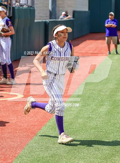 Thumbnail 3 in D'Hanis vs. Hermleigh (UIL 1A StateFinal) photogallery.