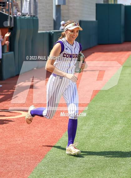Thumbnail 3 in D'Hanis vs. Hermleigh (UIL 1A StateFinal) photogallery.