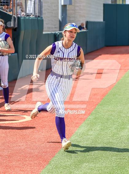 Thumbnail 3 in D'Hanis vs. Hermleigh (UIL 1A StateFinal) photogallery.