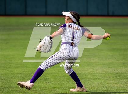 Thumbnail 2 in D'Hanis vs. Hermleigh (UIL 1A StateFinal) photogallery.