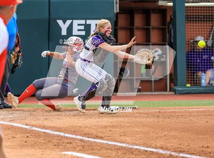 Thumbnail 1 in D'Hanis vs. Hermleigh (UIL 1A StateFinal) photogallery.