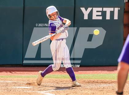 Thumbnail 3 in D'Hanis vs. Hermleigh (UIL 1A StateFinal) photogallery.