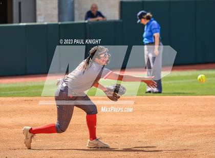 Thumbnail 3 in D'Hanis vs. Hermleigh (UIL 1A StateFinal) photogallery.