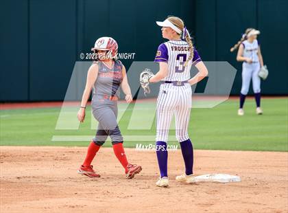 Thumbnail 2 in D'Hanis vs. Hermleigh (UIL 1A StateFinal) photogallery.