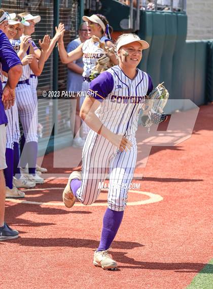 Thumbnail 3 in D'Hanis vs. Hermleigh (UIL 1A StateFinal) photogallery.