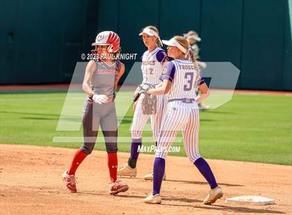 Thumbnail 1 in D'Hanis vs. Hermleigh (UIL 1A StateFinal) photogallery.