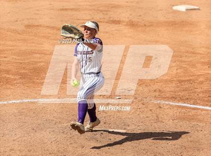 Thumbnail 3 in D'Hanis vs. Hermleigh (UIL 1A StateFinal) photogallery.