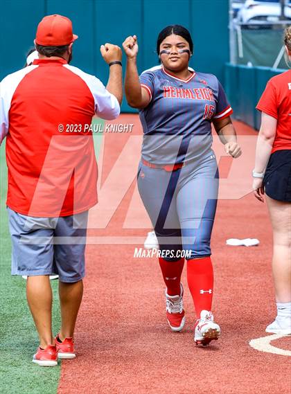 Thumbnail 3 in D'Hanis vs. Hermleigh (UIL 1A StateFinal) photogallery.