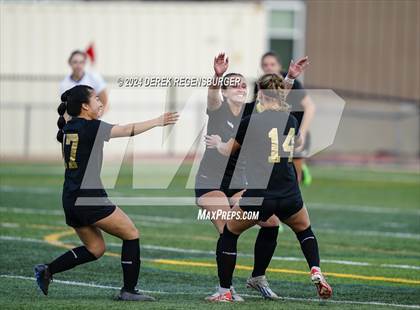 Thumbnail 2 in Jefferson Academy vs Roaring Fork (CHSAA 3A Quarterfinals) photogallery.