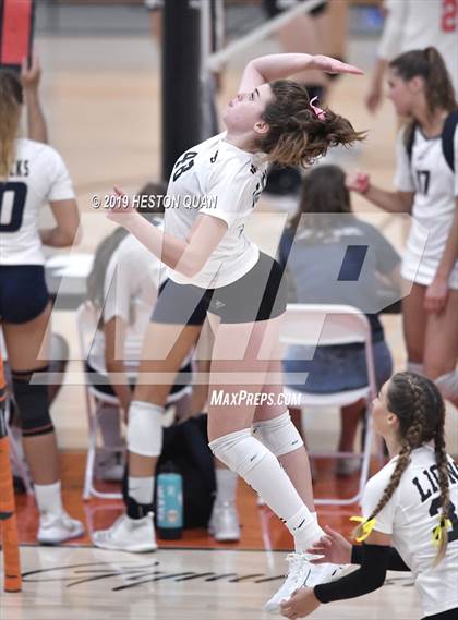 Thumbnail 2 in JSerra Catholic vs. Murrieta Valley (Dave Mohs Classic) photogallery.