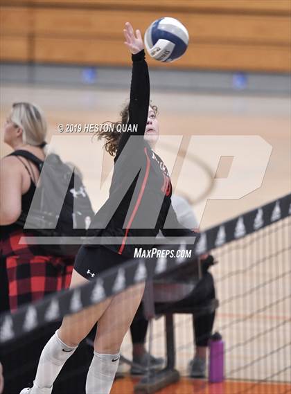 Thumbnail 3 in JSerra Catholic vs. Murrieta Valley (Dave Mohs Classic) photogallery.