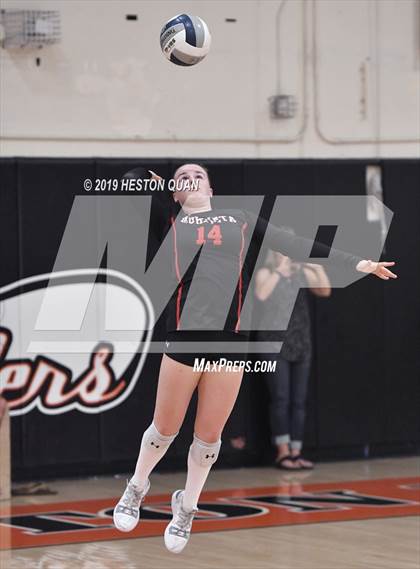 Thumbnail 3 in JSerra Catholic vs. Murrieta Valley (Dave Mohs Classic) photogallery.