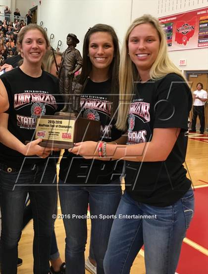 Thumbnail 3 in Wadsworth TOC Ceremony photogallery.