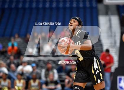 Thumbnail 1 in Chapel Hill vs. Woodville (UIL 3A Final) photogallery.