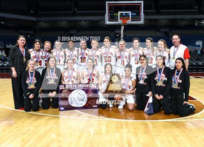 Thumbnail 1 in Chapel Hill vs. Woodville (UIL 3A Final) photogallery.