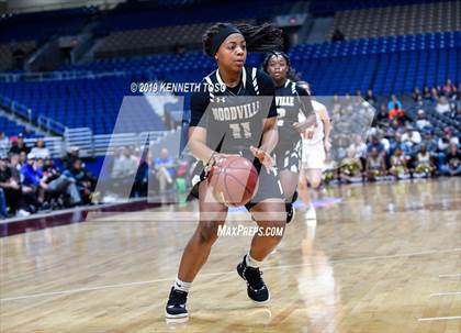 Thumbnail 1 in Chapel Hill vs. Woodville (UIL 3A Final) photogallery.