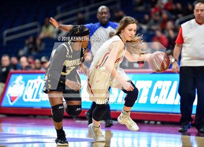 Thumbnail 2 in Chapel Hill vs. Woodville (UIL 3A Final) photogallery.