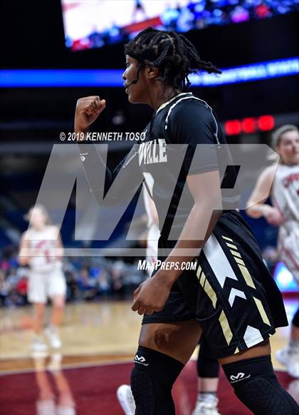 Thumbnail 1 in Chapel Hill vs. Woodville (UIL 3A Final) photogallery.