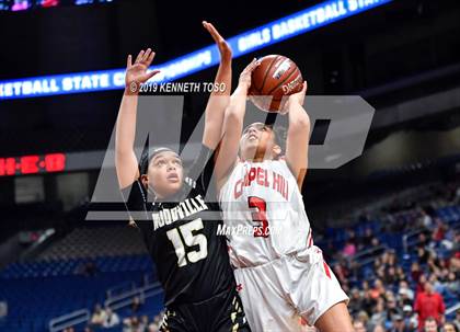 Thumbnail 2 in Chapel Hill vs. Woodville (UIL 3A Final) photogallery.