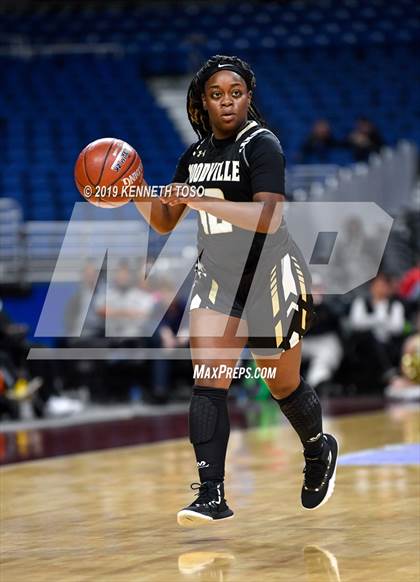 Thumbnail 2 in Chapel Hill vs. Woodville (UIL 3A Final) photogallery.