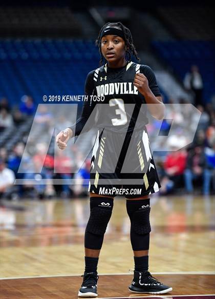 Thumbnail 2 in Chapel Hill vs. Woodville (UIL 3A Final) photogallery.