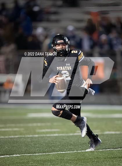 Thumbnail 1 in Coleman vs. Crawford (UIL 2A-1 Area Playoff) photogallery.