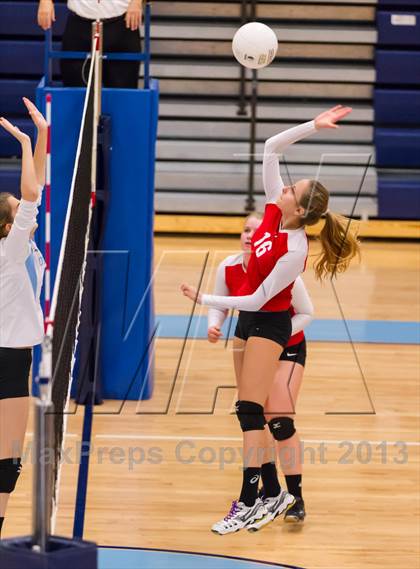 Thumbnail 1 in McLean @ Yorktown photogallery.