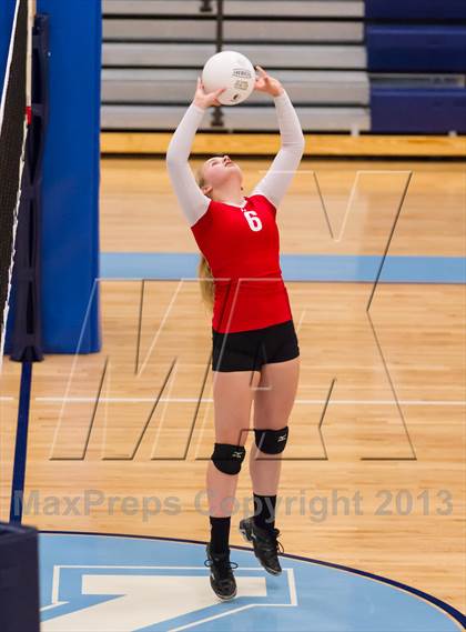 Thumbnail 3 in McLean @ Yorktown photogallery.