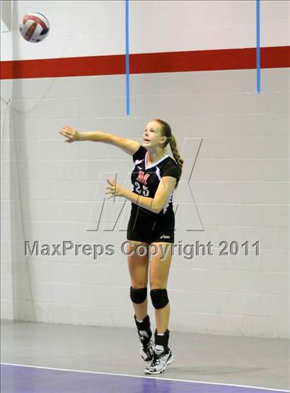Thumbnail 2 in DuPont Manual vs Dunbar (Louisville Invitational Tournament) photogallery.