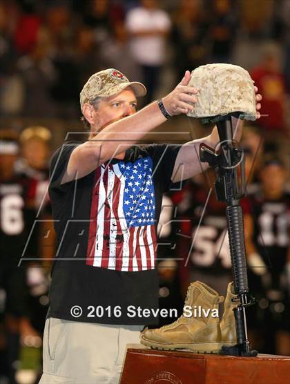 Thumbnail 3 in Centennial vs. IMG Academy (2016 Honor Bowl) photogallery.