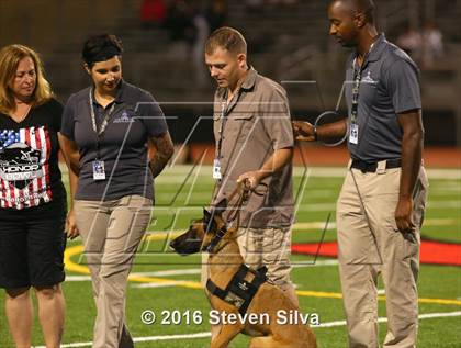 Thumbnail 2 in Centennial vs. IMG Academy (2016 Honor Bowl) photogallery.