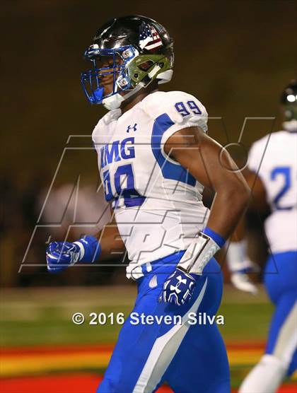 Thumbnail 3 in Centennial vs. IMG Academy (2016 Honor Bowl) photogallery.