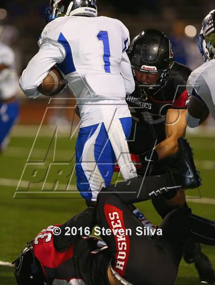 Thumbnail 3 in Centennial vs. IMG Academy (2016 Honor Bowl) photogallery.