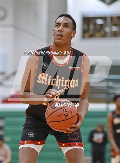 Thumbnail 1 in Michigan vs Wisconsin (Midwest All-Star Challenge) photogallery.
