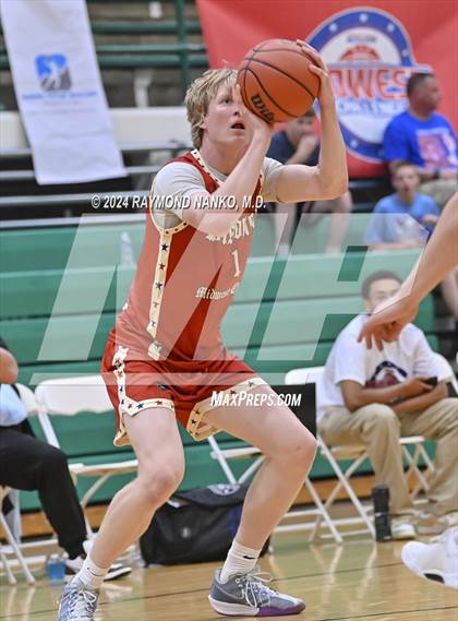 Thumbnail 2 in Michigan vs Wisconsin (Midwest All-Star Challenge) photogallery.