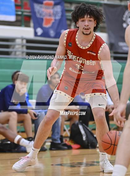 Thumbnail 1 in Michigan vs Wisconsin (Midwest All-Star Challenge) photogallery.