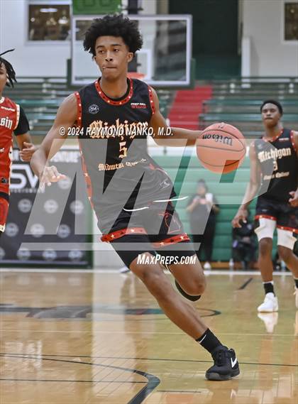 Thumbnail 1 in Michigan vs Wisconsin (Midwest All-Star Challenge) photogallery.