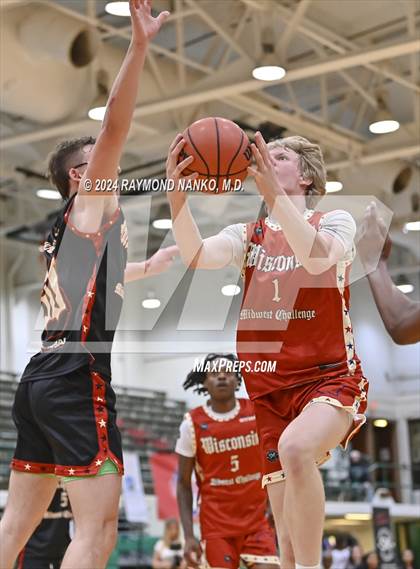 Thumbnail 1 in Michigan vs Wisconsin (Midwest All-Star Challenge) photogallery.