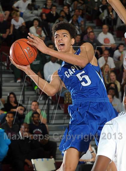 Thumbnail 2 in Westchester vs. Capital Christian (MaxPreps Holiday Classic) photogallery.